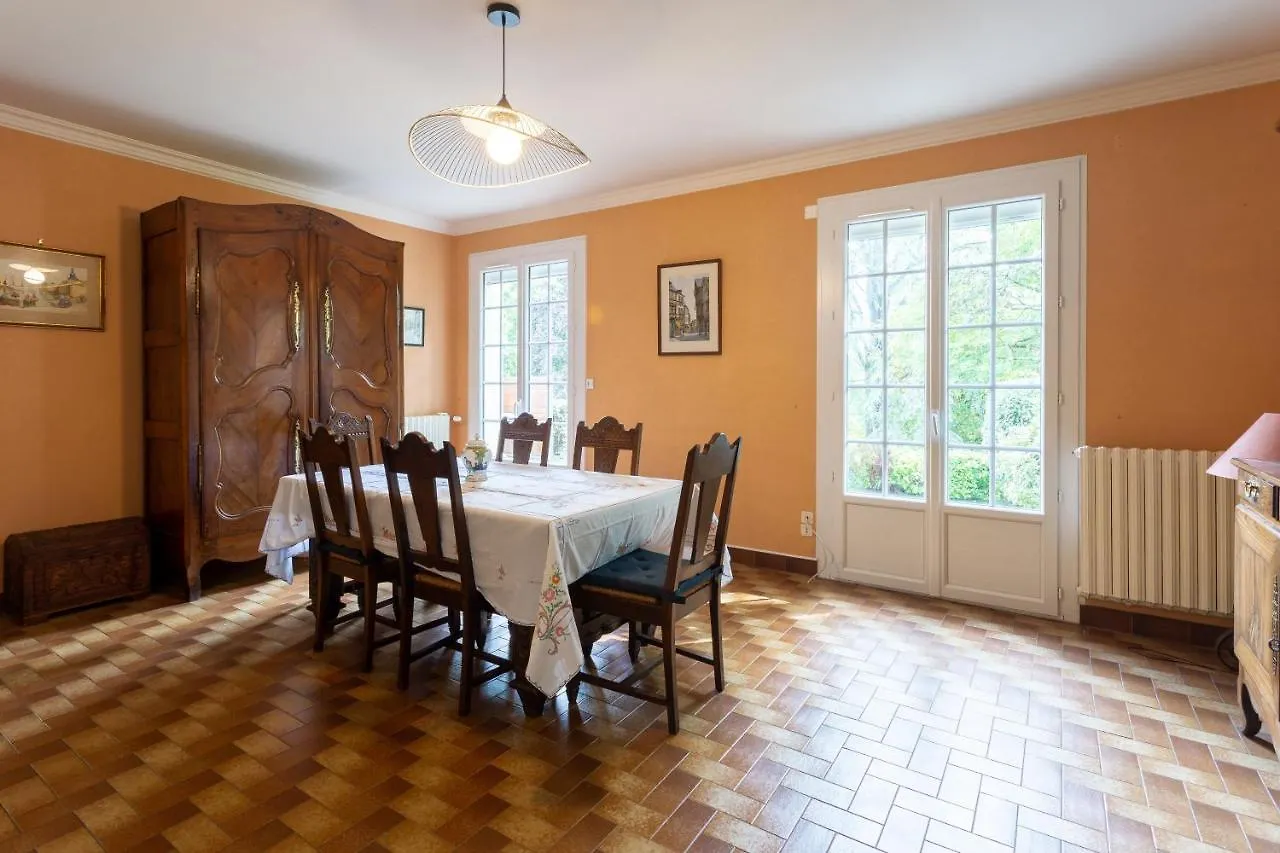 Holiday home Maison Auviais Quevert France